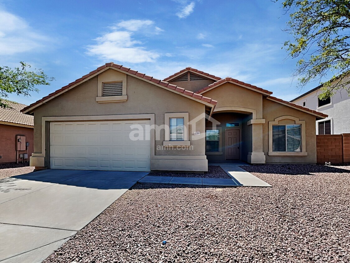 Foto principal - 17367 W Elizabeth Ave