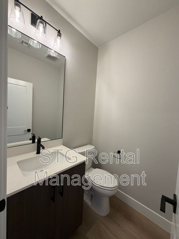 Building Photo - 618 Hemsworth Ln