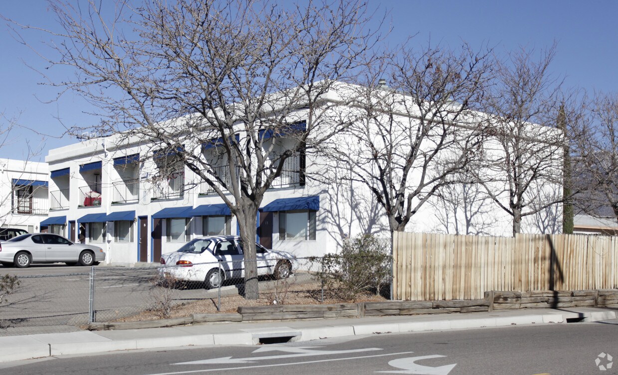 Morris Townhome Apartments Albuquerque, NM