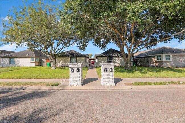 Foto del edificio - 18 S Dahlia St