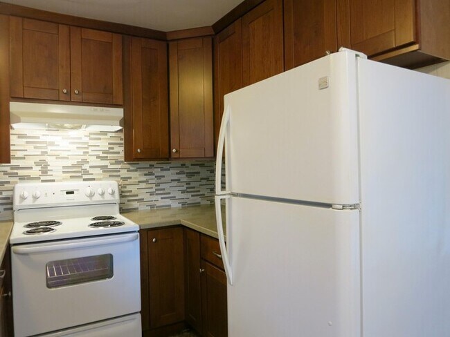 Building Photo - 935 Sharmon Palms Ln