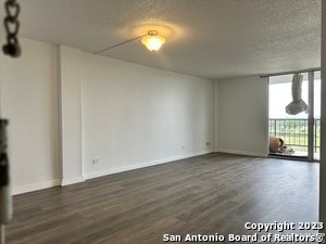 Building Photo - 7039 San Pedro Ave