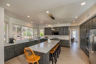 Building Photo - 24123 Benfield Pl