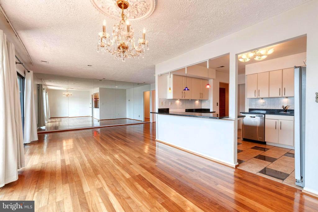 Foto principal - 532 Riviera Dr
