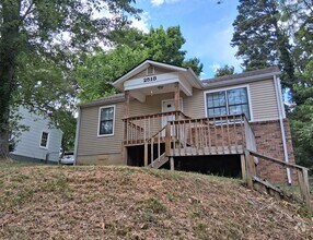 Building Photo - 2518 Greenfield Ln