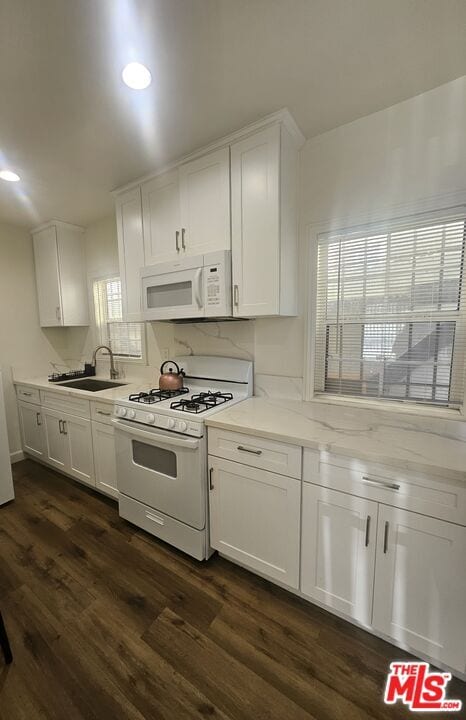 Foto del edificio - 812 S Gramercy Dr