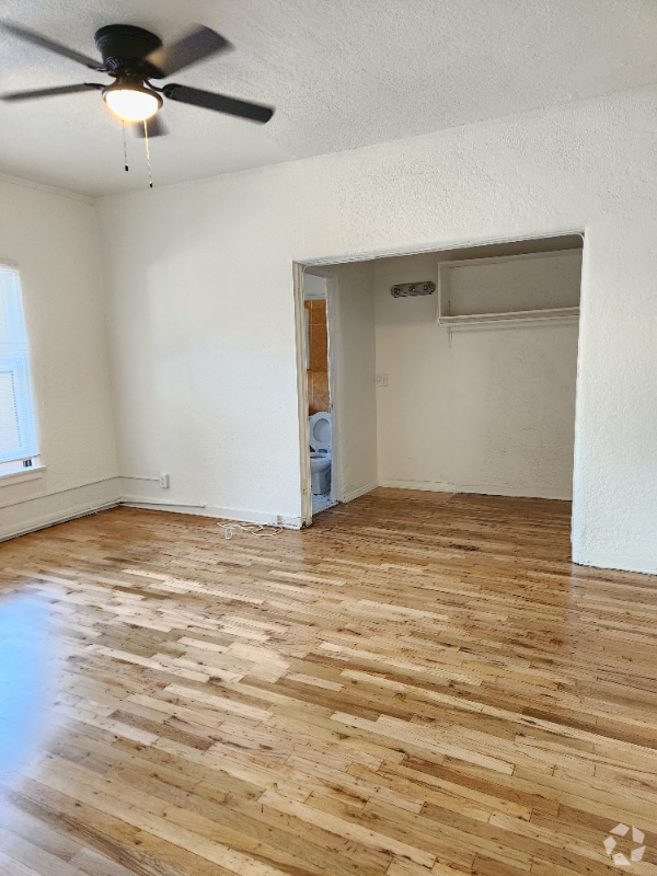 Building Photo - 1845 N Gramercy Pl