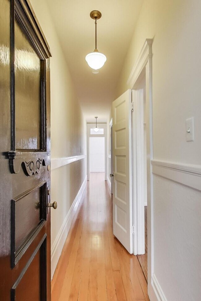 Building Photo - 1 bedroom in San Francisco CA 94109