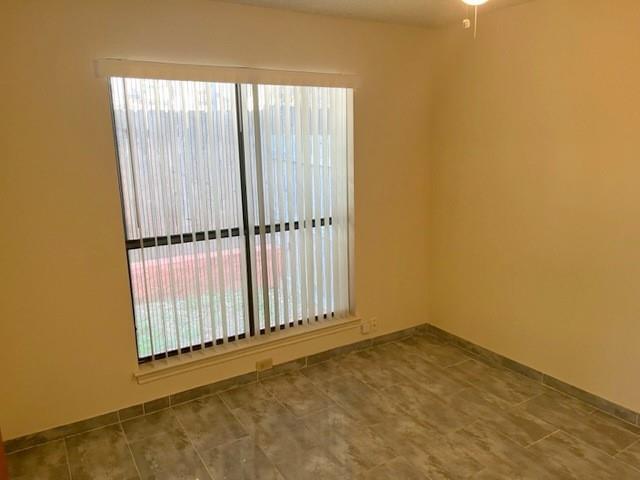 Foto del edificio - 3904 Woodbury Ct