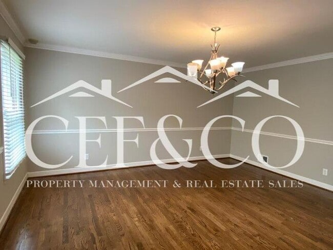 Building Photo - Large 2-Story 3BR/3BA Home with Garage, Ap...