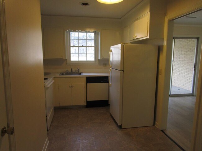 Foto del edificio - 113 Willow Dr