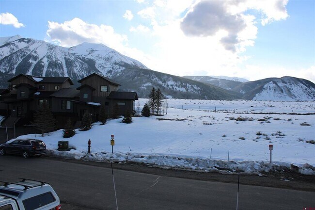 Building Photo - Elk Valley Escape