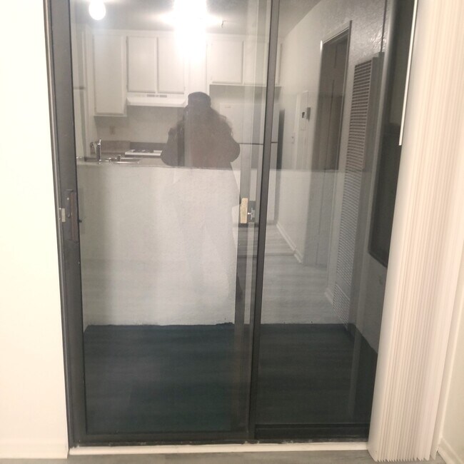 Foto del edificio - 14324 Lemoli Ave