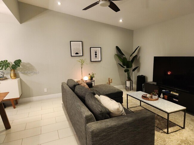 Foto del edificio - 12325 NW 11th Ct