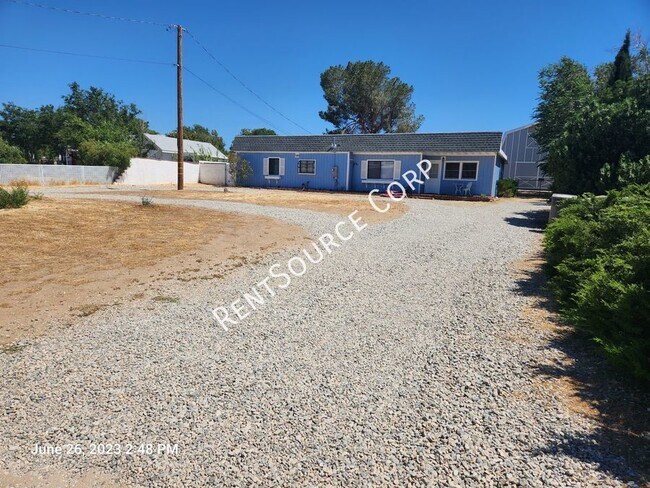 Building Photo - 3 Bedroom Home for rent in Lancaster