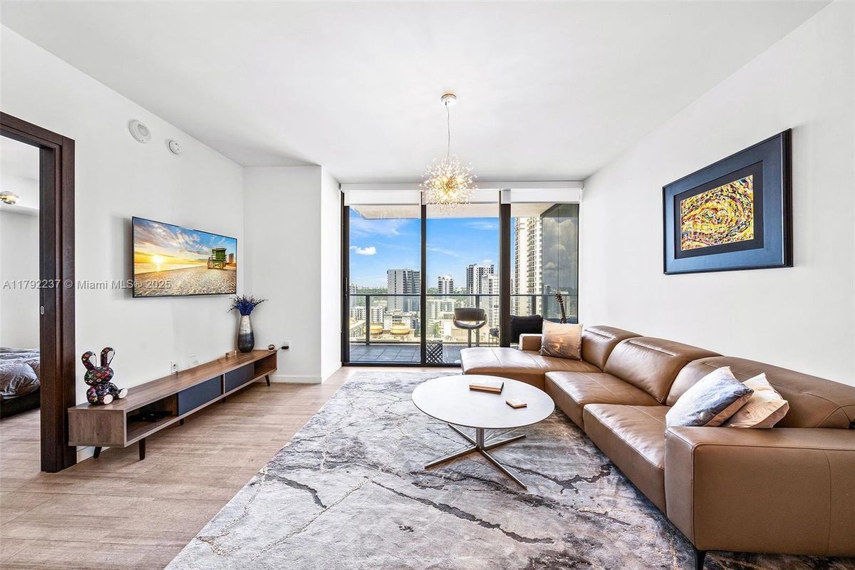 Foto principal - 1000 Brickell Ave