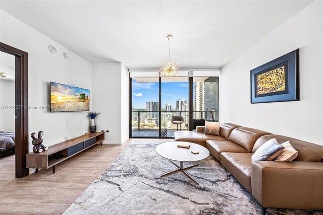 Building Photo - 1000 Brickell Ave