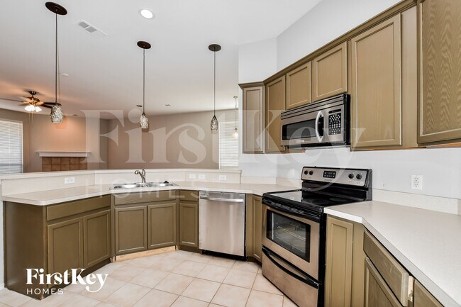 Building Photo - 4203 Lucy Ln