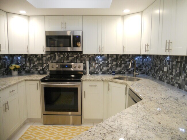 Building Photo - 6544 Chasewood Dr