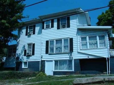 Building Photo - 147 N Sugar St