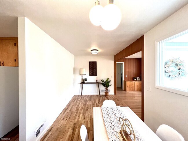 Foto del edificio - 5 br, 2 bath House - 12605 Southeast Ramon...