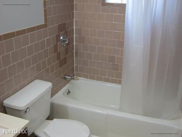 Building Photo - 2 br, 1 bath  - 238 Oak Grove Ave Unit #2