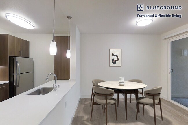 Foto del edificio - 1257 Lakeside Dr