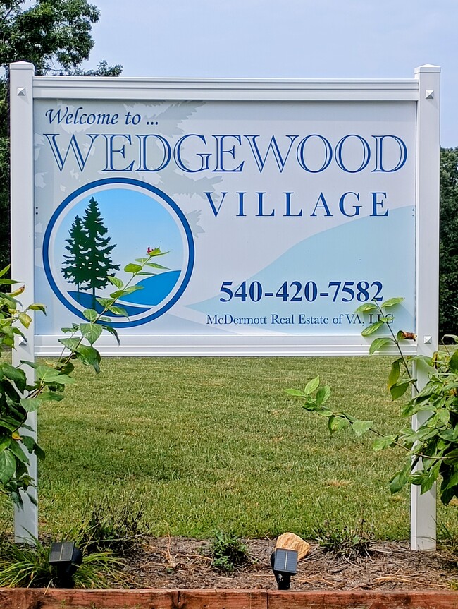 Building Photo - Wedgewood Village