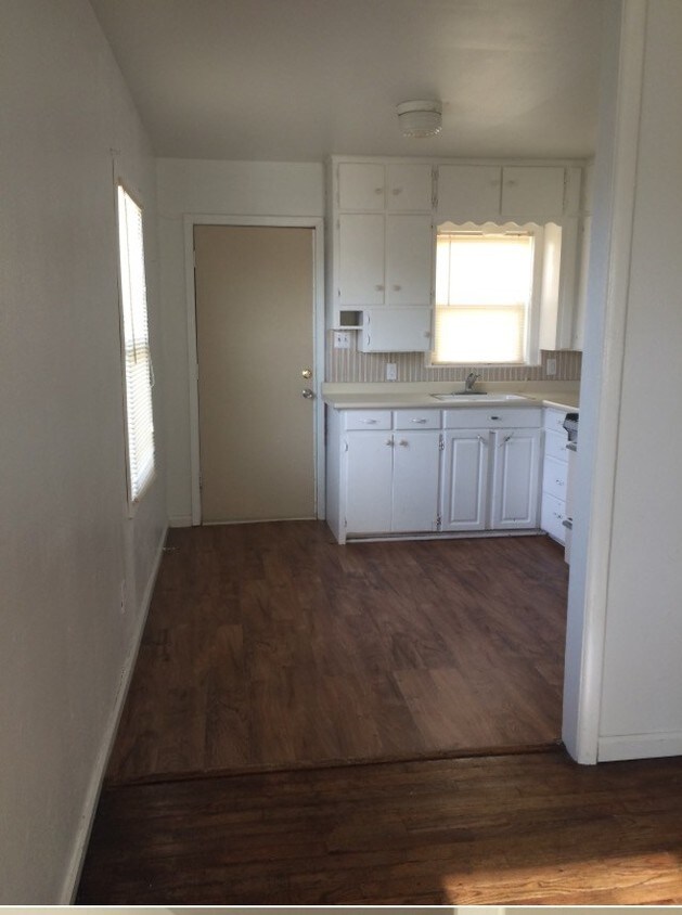 2711 5th Ave, Canyon, TX 79015 Apartments in Canyon, TX