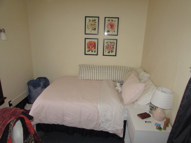 Bedroom - 421 W Gilman St