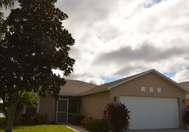 Foto del edificio - 590 Wickham Lakes Dr