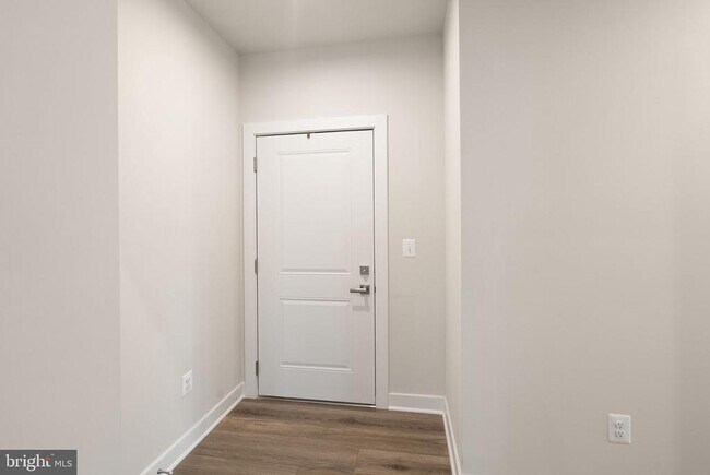 Foto del edificio - 46294 Mount Milstead Ter