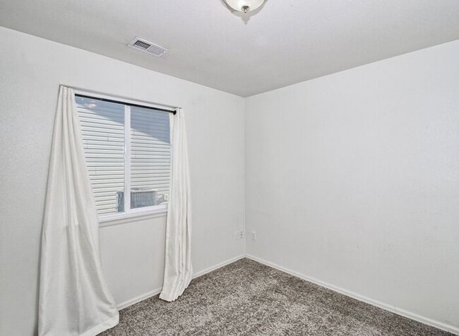 Foto del edificio - Charming 3 Bed, 2 Bath Townhome in Orchard...