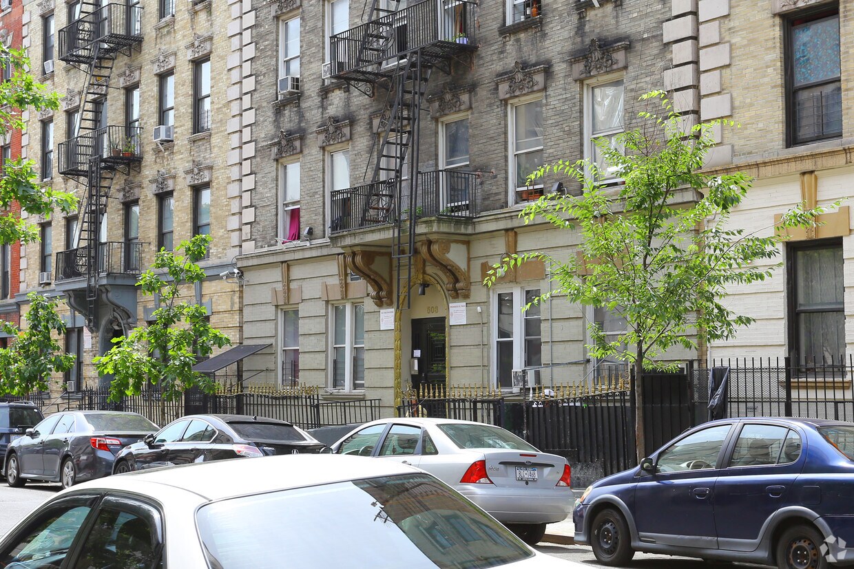 Building Photo - 508 W 172nd St
