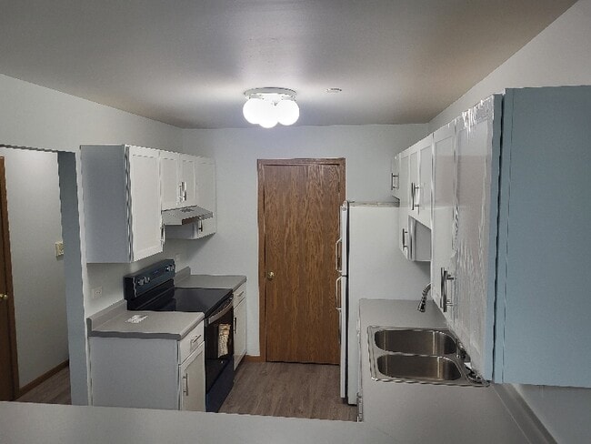 Building Photo - 1371 Cunat Ct