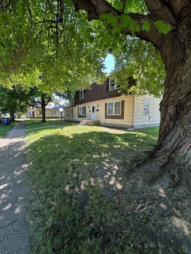 Foto principal - 707 3rd Ave