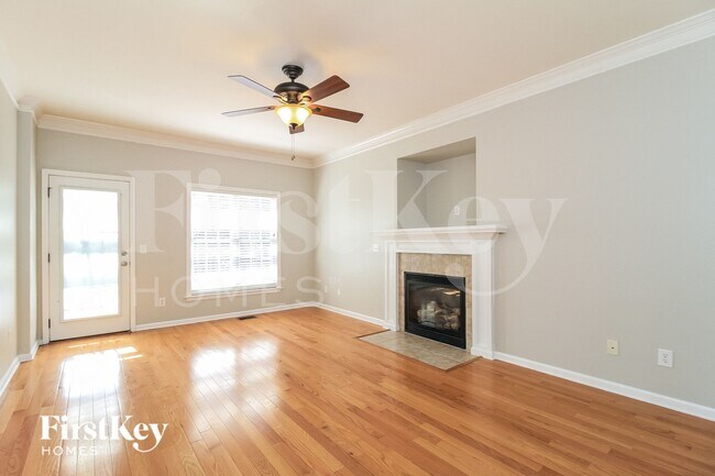 Foto del edificio - 5320 Graycliff Ln