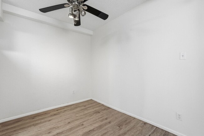 Foto del edificio - Ready to Move In - Two Bedrooms!