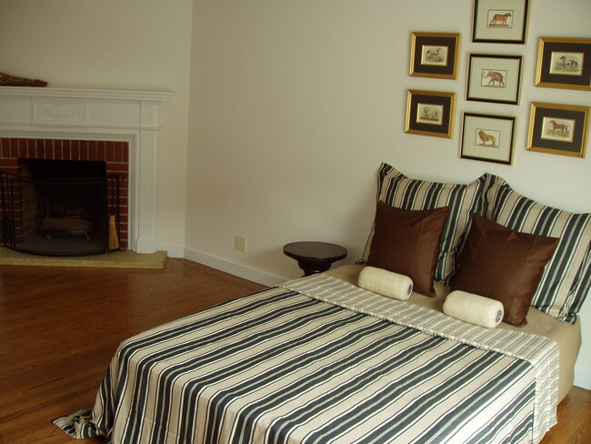 1st bedroom with fireplace - 762 27th St