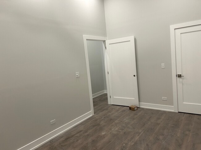 Foto del edificio - 4936 N Lincoln Ave