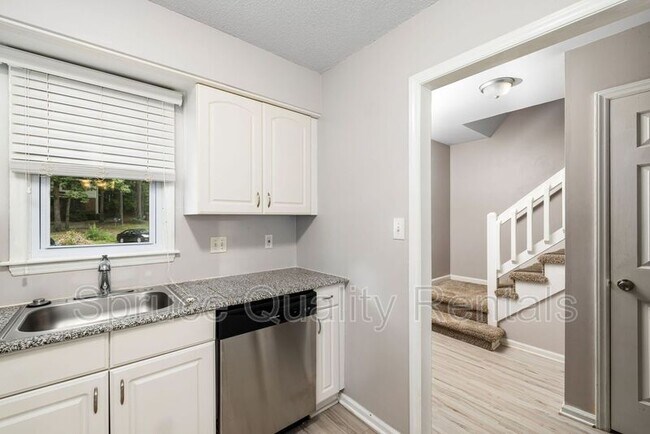 Foto del edificio - 118 Karen Ct