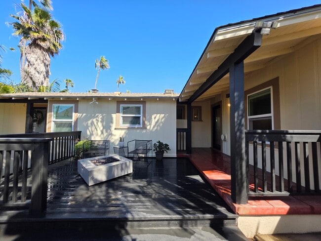 Bienvenido - 4649 W Point Loma Blvd