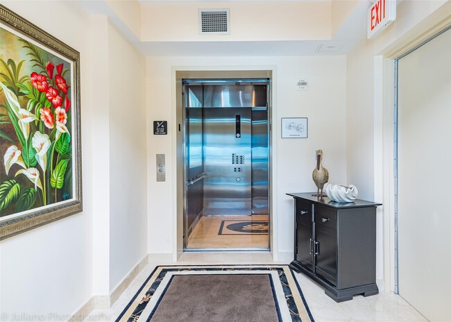 Foto del edificio - 801 Briny Ave