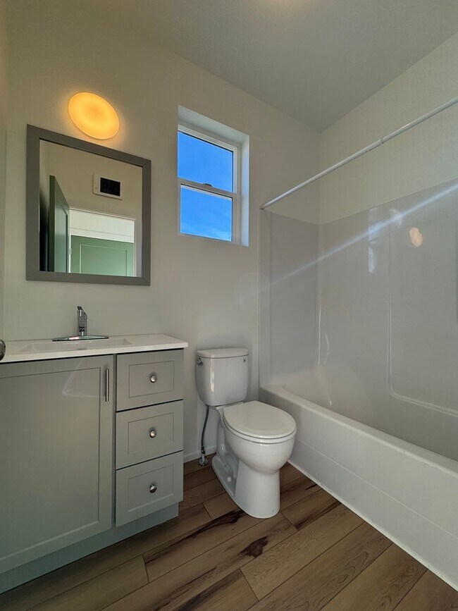 Foto del edificio - 1BR, 1BA with Huge Garage