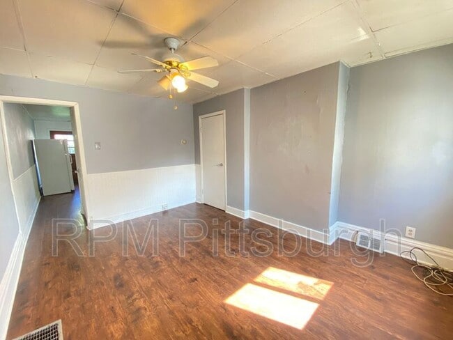 Building Photo - 4554 Rosina Way