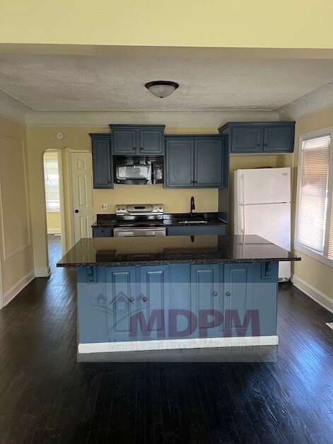 Foto del edificio - 9737 Wayburn St