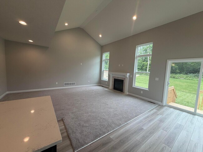 Building Photo - 9630 Lennon Ln