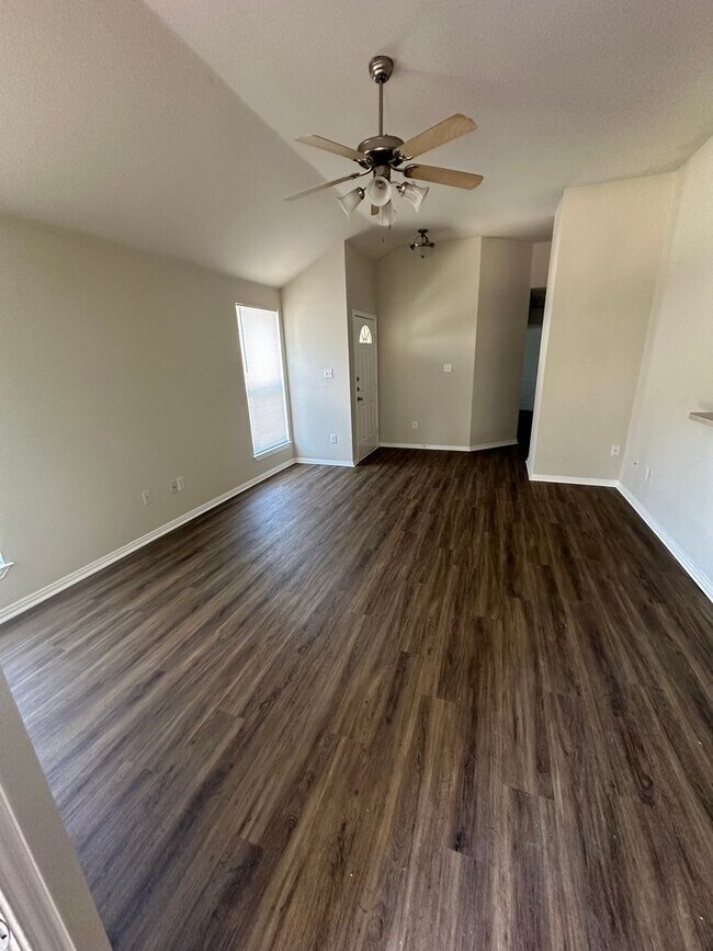 22012203 Ragland Rd Unit 2203, Mansfield, TX 76063 Room for Rent in