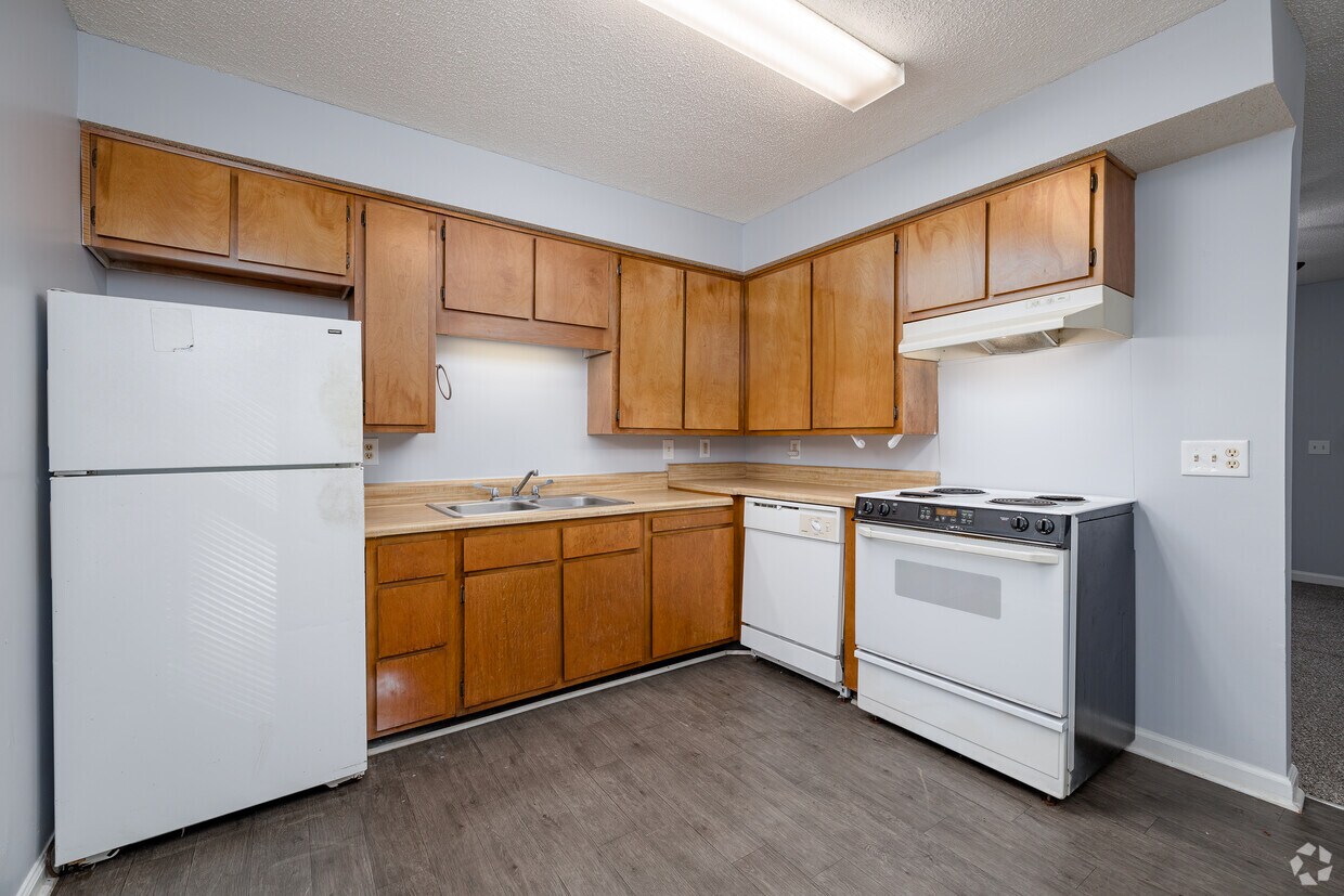 Foto principal - Eagles Nest Apartments 62+ Community