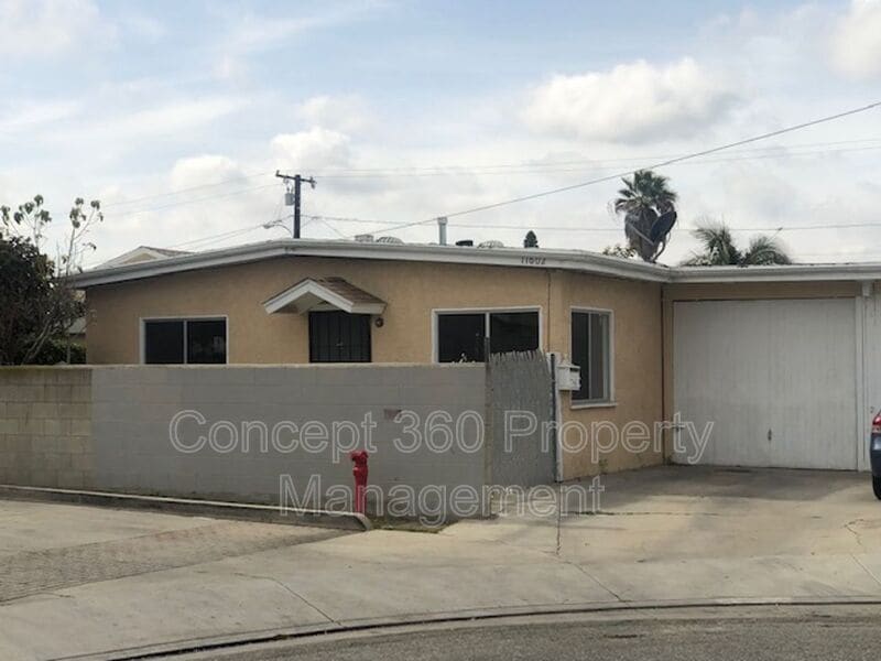 Primary Photo - 11602 Walcroft St